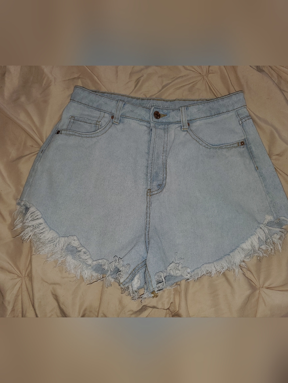 Wild Fable Light Wash Denim Frayed Hem Women’s Shorts